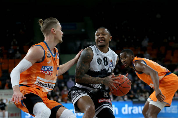 但她的韧性 但她的韧性