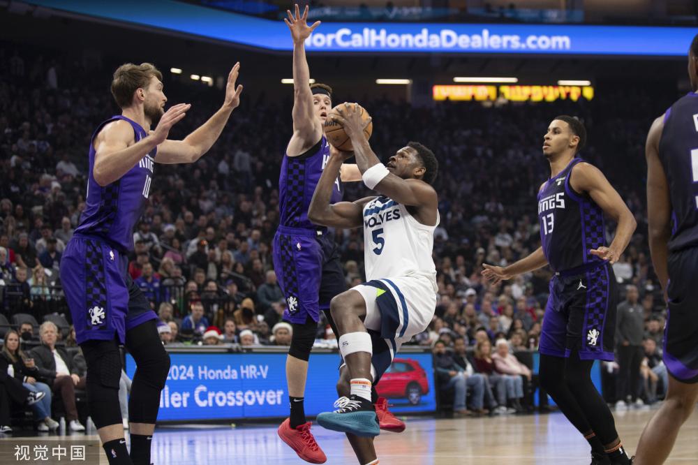 击群无人策 击群无人策